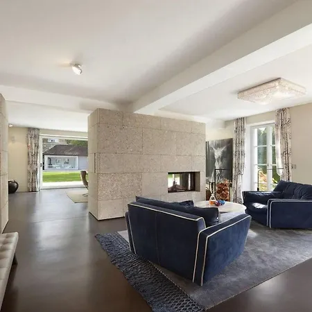 Top-class House With Garden And Outdoor Pool - What'app - 0039-3512-039-610 - For Reservations! Dom wakacyjny *